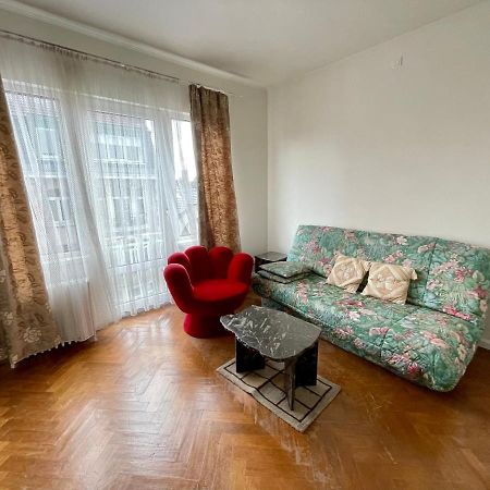 Superbe Appartement Duplex Avec Jacuzzi Brussel Bagian luar foto