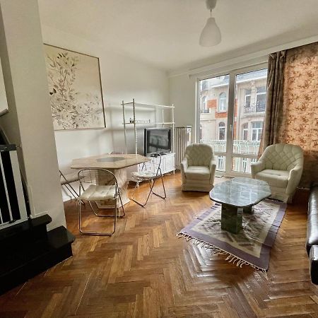 Superbe Appartement Duplex Avec Jacuzzi Brussel Bagian luar foto