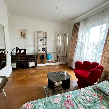 Superbe Appartement Duplex Avec Jacuzzi Brussel Bagian luar foto