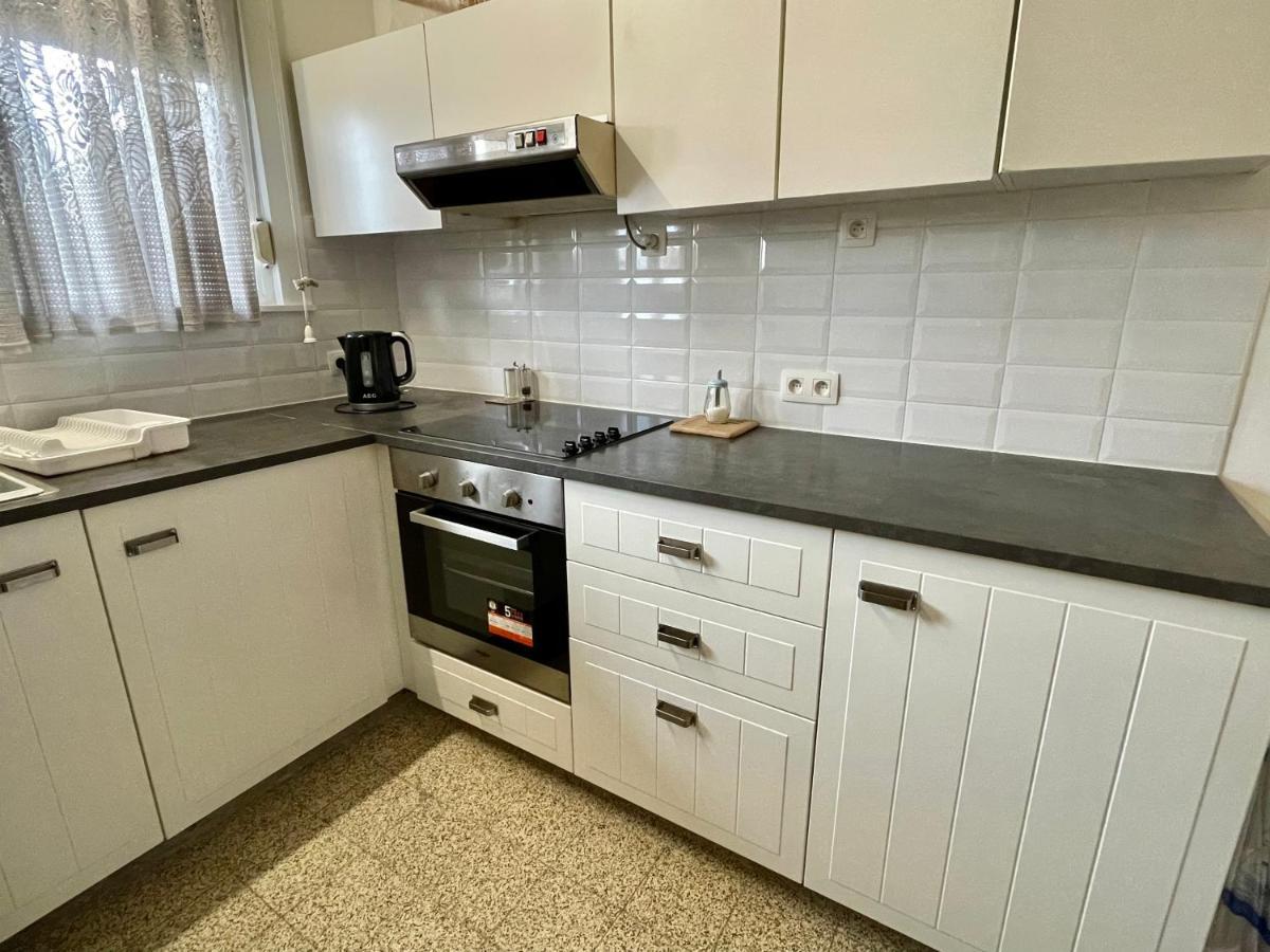 Superbe Appartement Duplex Avec Jacuzzi Brussel Bagian luar foto