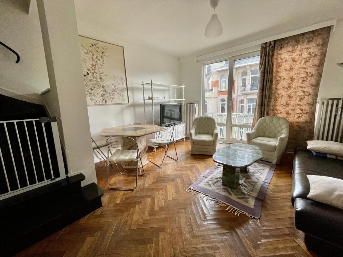 Superbe Appartement Duplex Avec Jacuzzi Brussel Bagian luar foto
