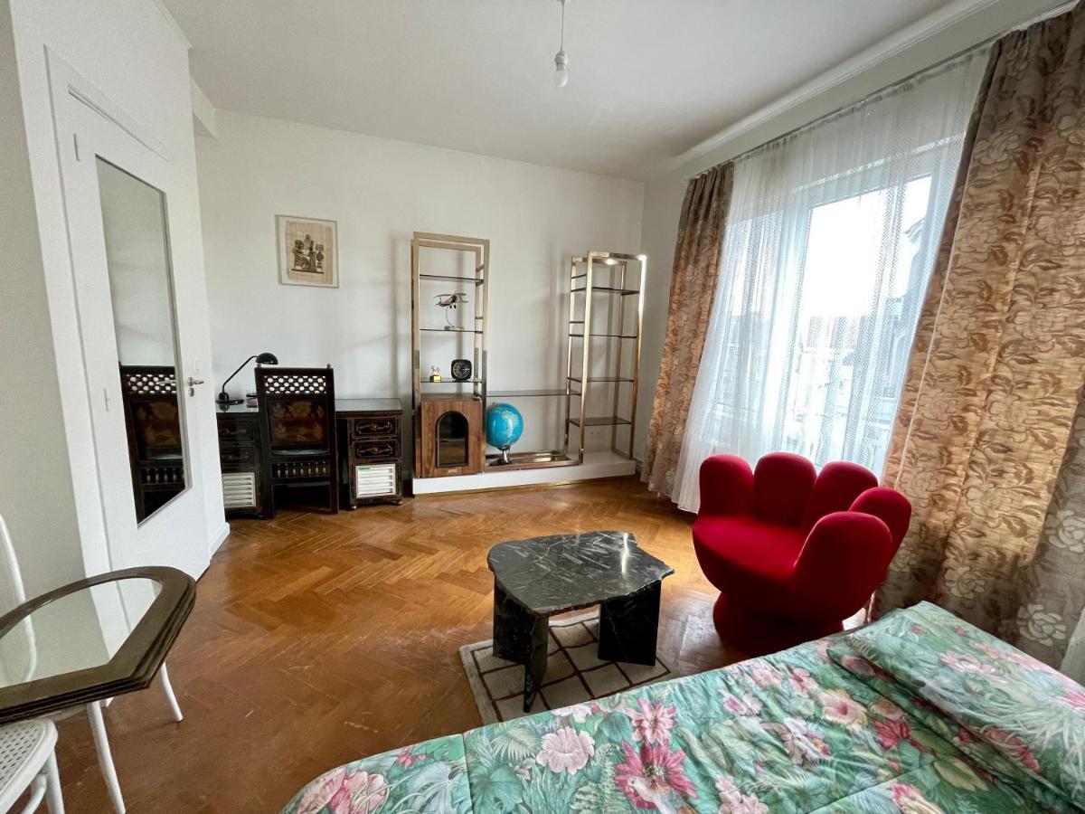Superbe Appartement Duplex Avec Jacuzzi Brussel Bagian luar foto