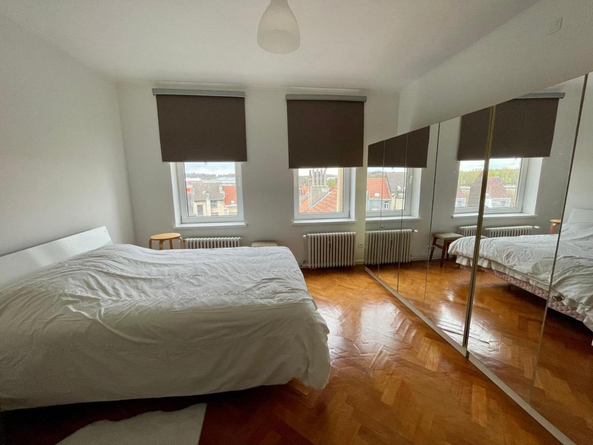 Superbe Appartement Duplex Avec Jacuzzi Brussel Bagian luar foto