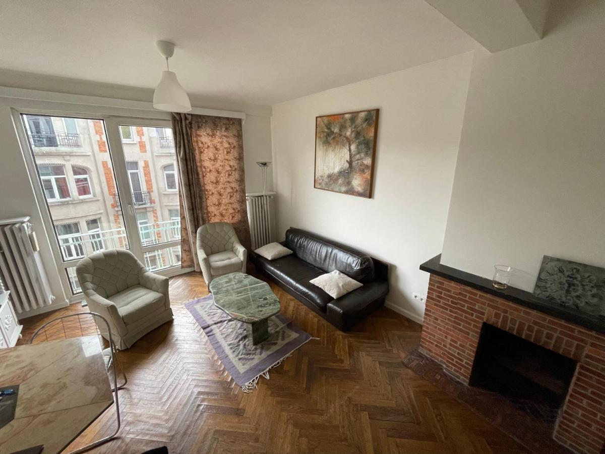 Superbe Appartement Duplex Avec Jacuzzi Brussel Bagian luar foto